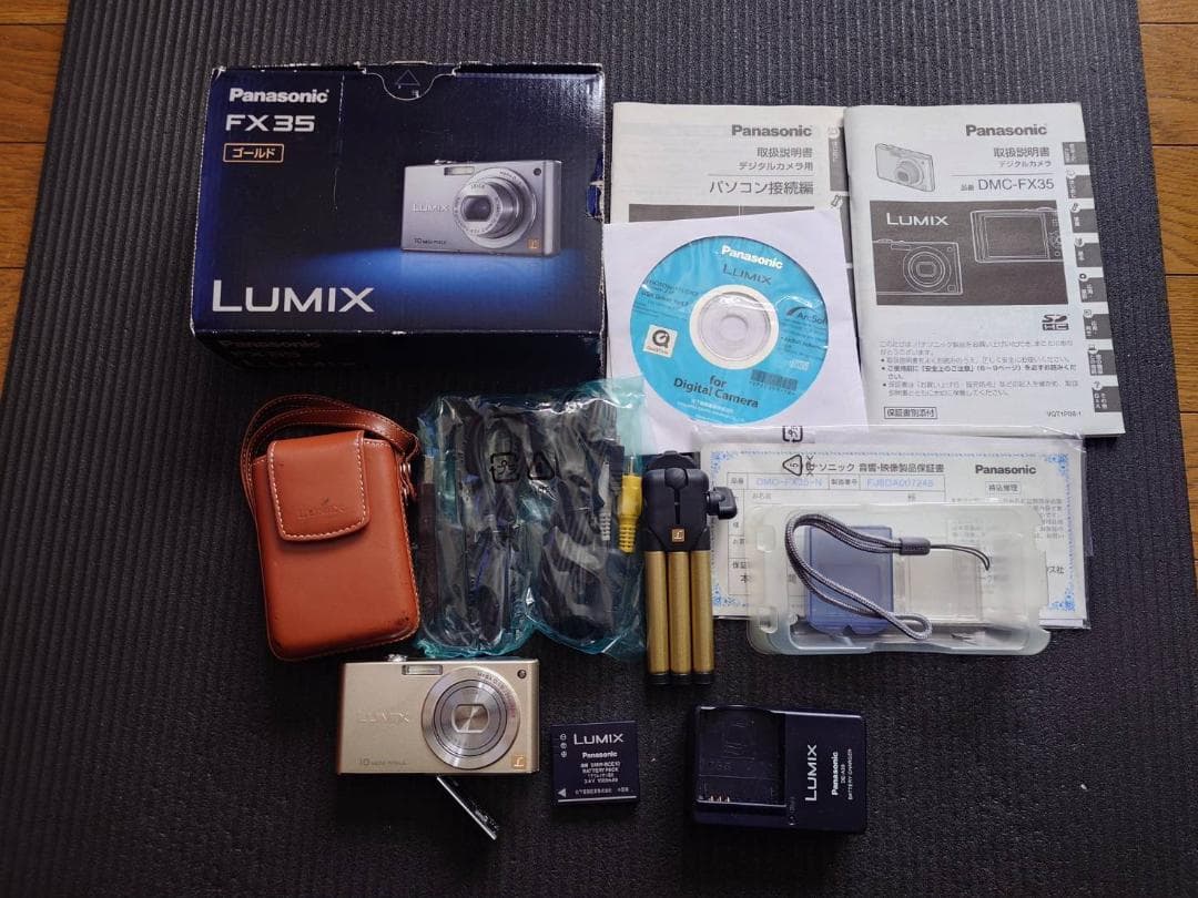 LUMIX FX35 三脚付き　ゴールド　美品　デジカメ