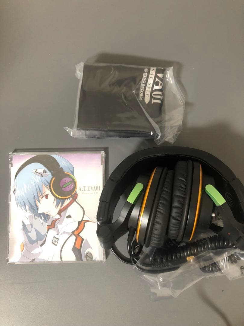 美品　ヱヴァンゲリヲン新劇場版　公開記念オリジナルヘッドフォンA.T.EVA01