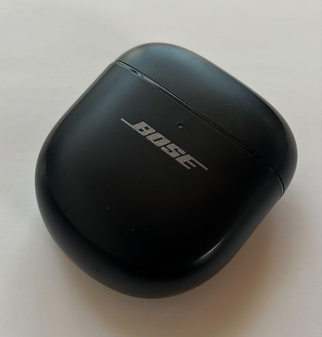 【美品】BOSE 充電ケースのみ ワイヤレスイヤホン 黒 ブラック 充電器