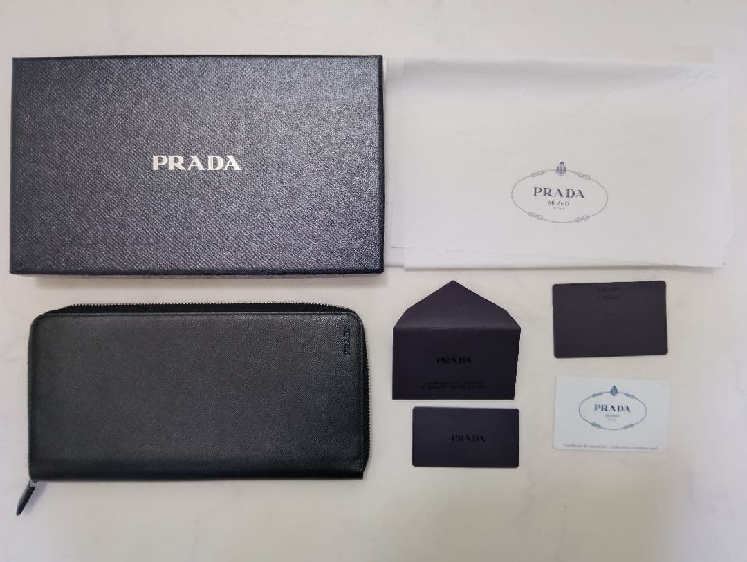 超美品☆PRADA プラダ ブラック レザー カード大容量ジッパー長財布収納多数