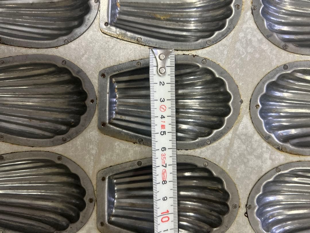 業務用　マドレーヌ型 32個 ✖︎2枚　金属製