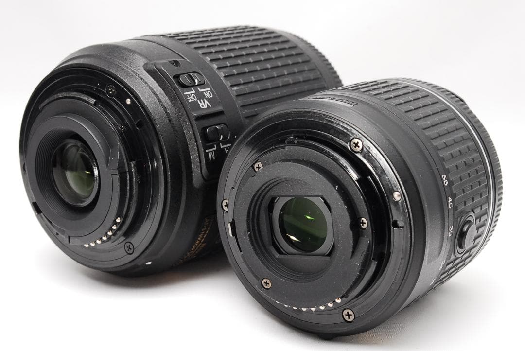momo ❤美品❤Nikon D5600❤ダブルズームキット❤一眼レフ