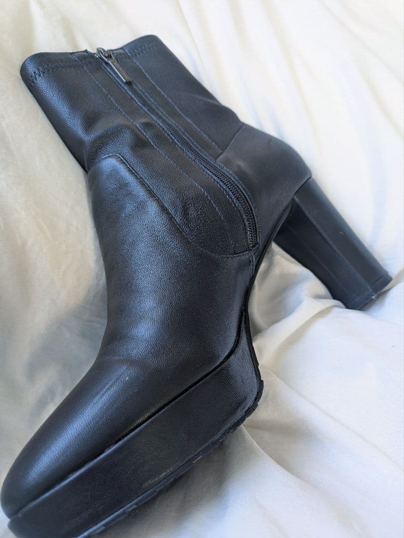 Mode et Jacomo シンプルストレッチショートブーツ（黒）