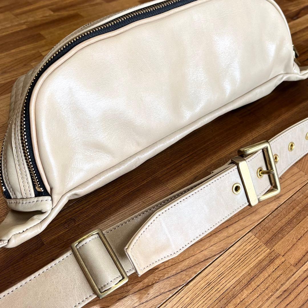 【未使用】PARASITE 本革 キルティングレザーボディバッグ ベージュ