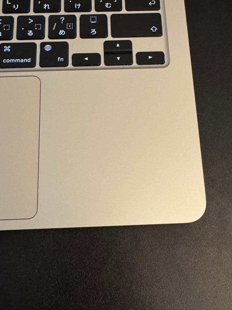 MacBook Air M2 2022（メモリ16GB / 256GB）