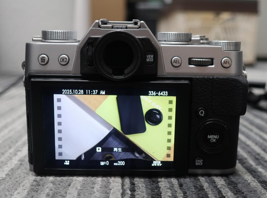 x-t20 フジフイルム　本体＋レンズ+グリップ