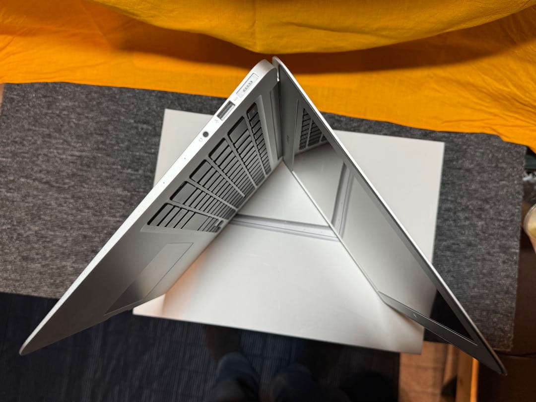 MacBook本体 MacBook Air 2015 8GB 256GB