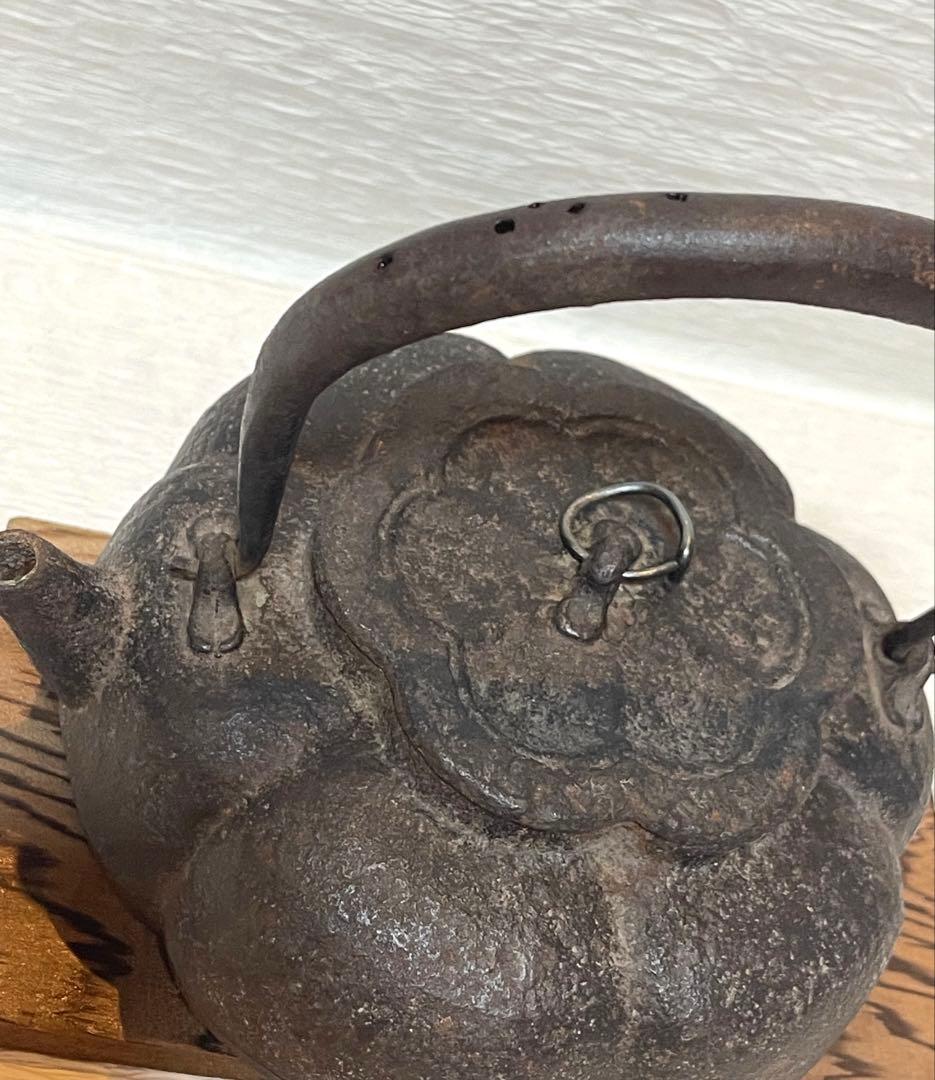 南部鉄器　鉄瓶　鋳鉄製花型急須 花型　アンティーク　置物　時代物