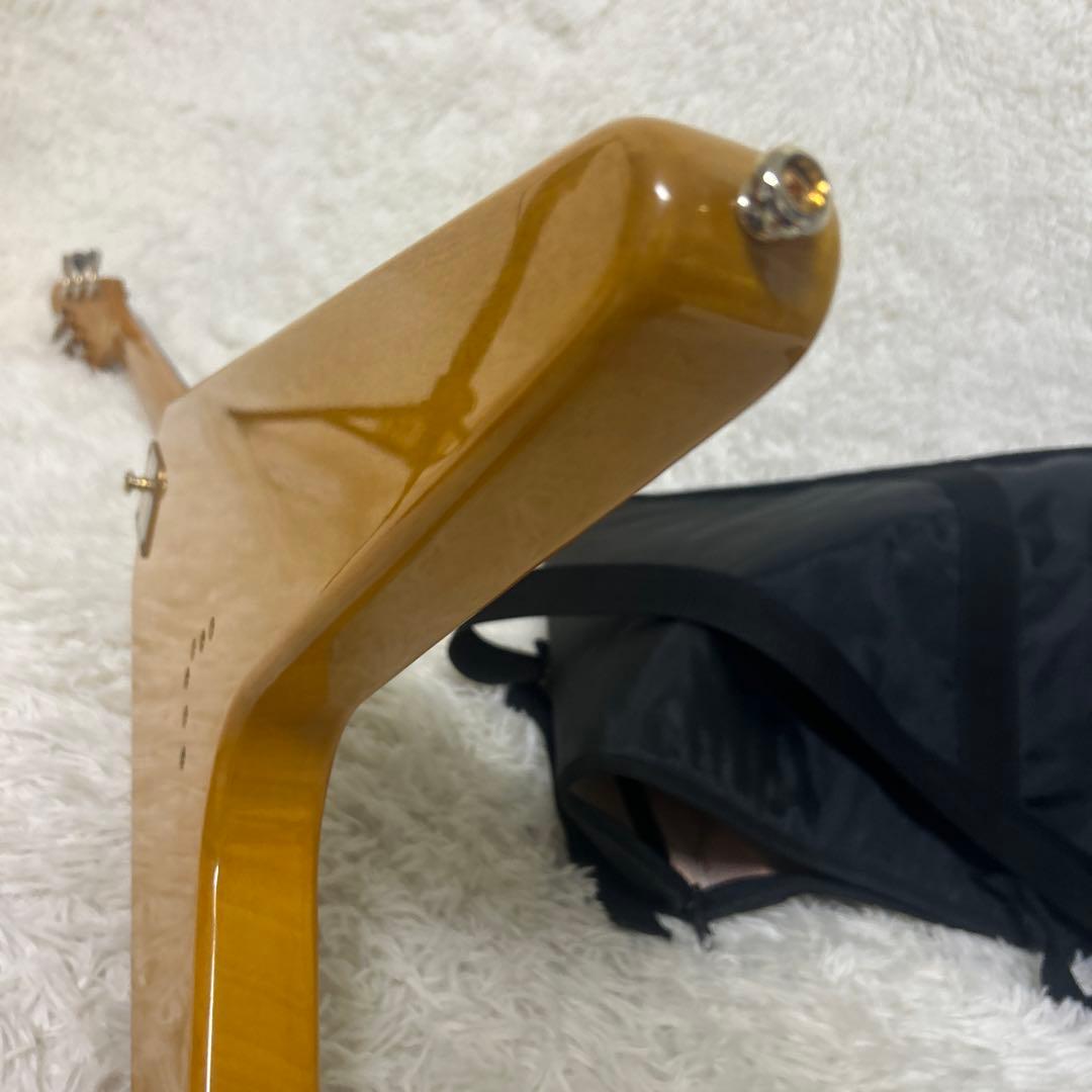 【メンテナンス済】バークレイ　フライングV エレキギター　イエロー