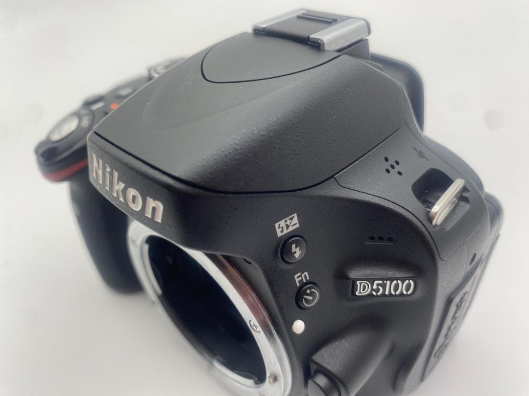 【専用】S約4,000回！Nikon D5100★55mm-200mmレンズ