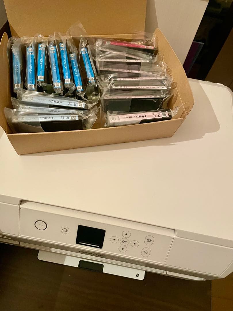 EPSON EP-710A インクジェットプリンターカートリッジ18本付