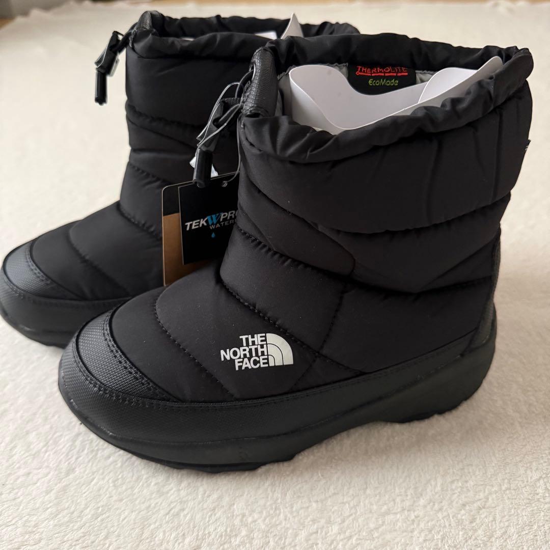 新品　ノースフェイス　ヌプシブーティーウォータープルーフ　22㎝　ブラック