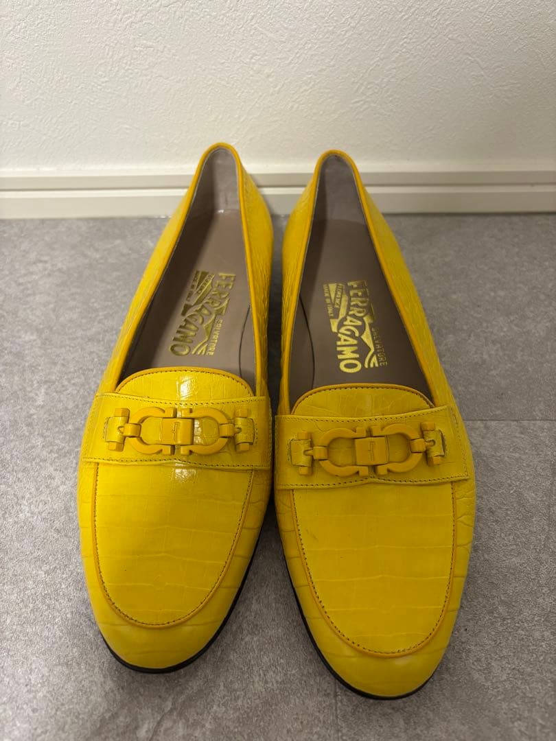 Salvatore Ferragamo】未使用フェラガモ ガンチーニローファー