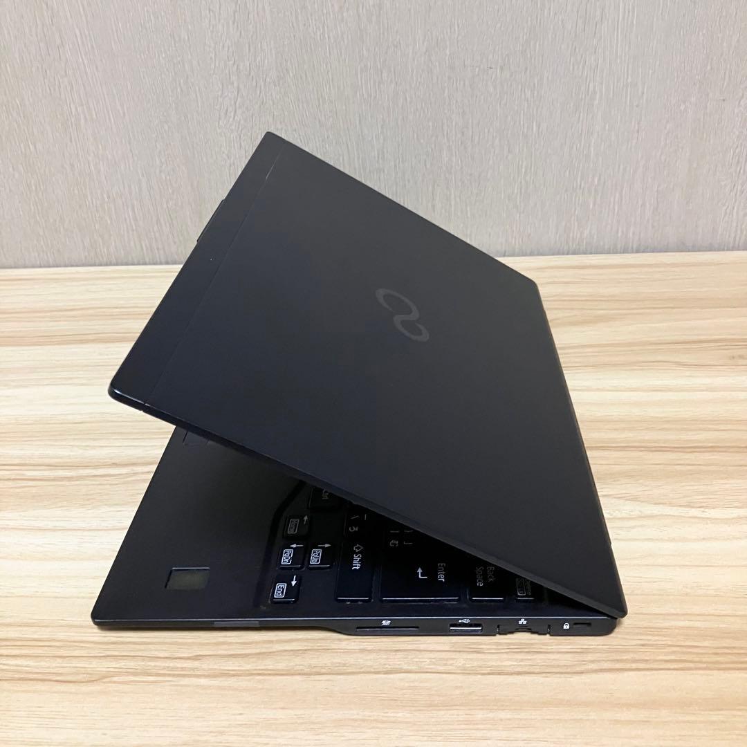 《フューチャー》第10世代LIFEBOOK U9310 i5