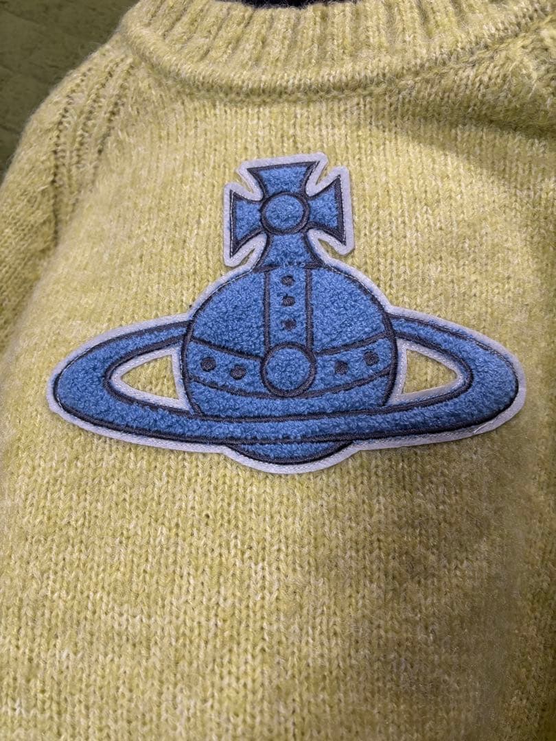 ヴィヴィアンウエストウッド　オーブロゴ刺繍　フラッフィーニットクルーネックトップ