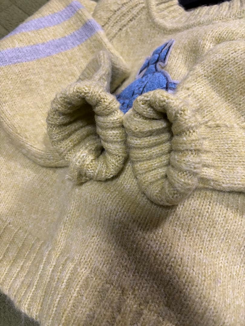 ヴィヴィアンウエストウッド　オーブロゴ刺繍　フラッフィーニットクルーネックトップ