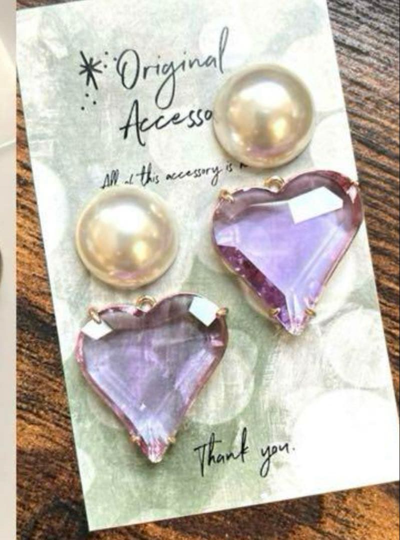 ピンクフラワーレジン×スパンコール♡花びら ピアス イヤリング