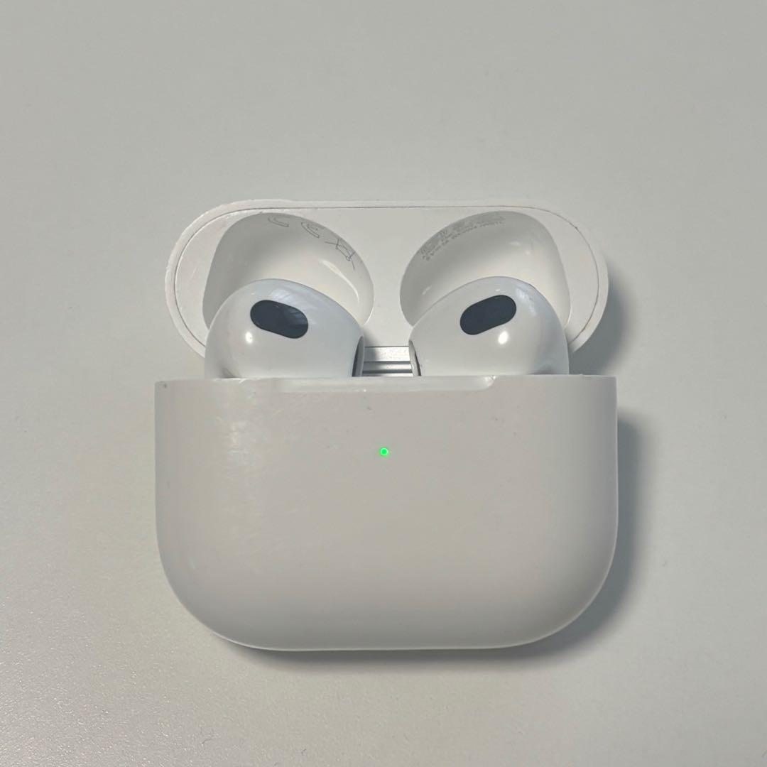AirPods第3世代 本体 ホワイト 充電ケース付き