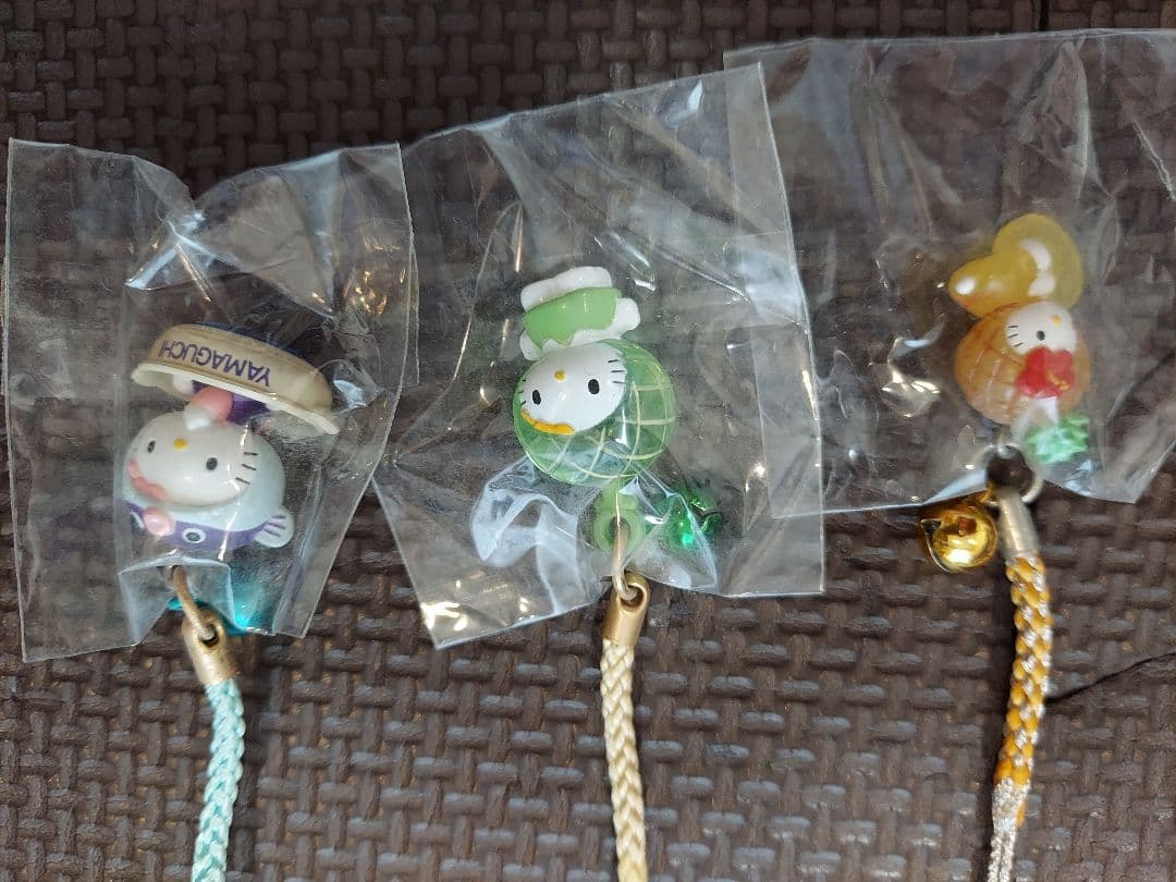 ハローキティご当地ストラップ38個セットバラ売り不可