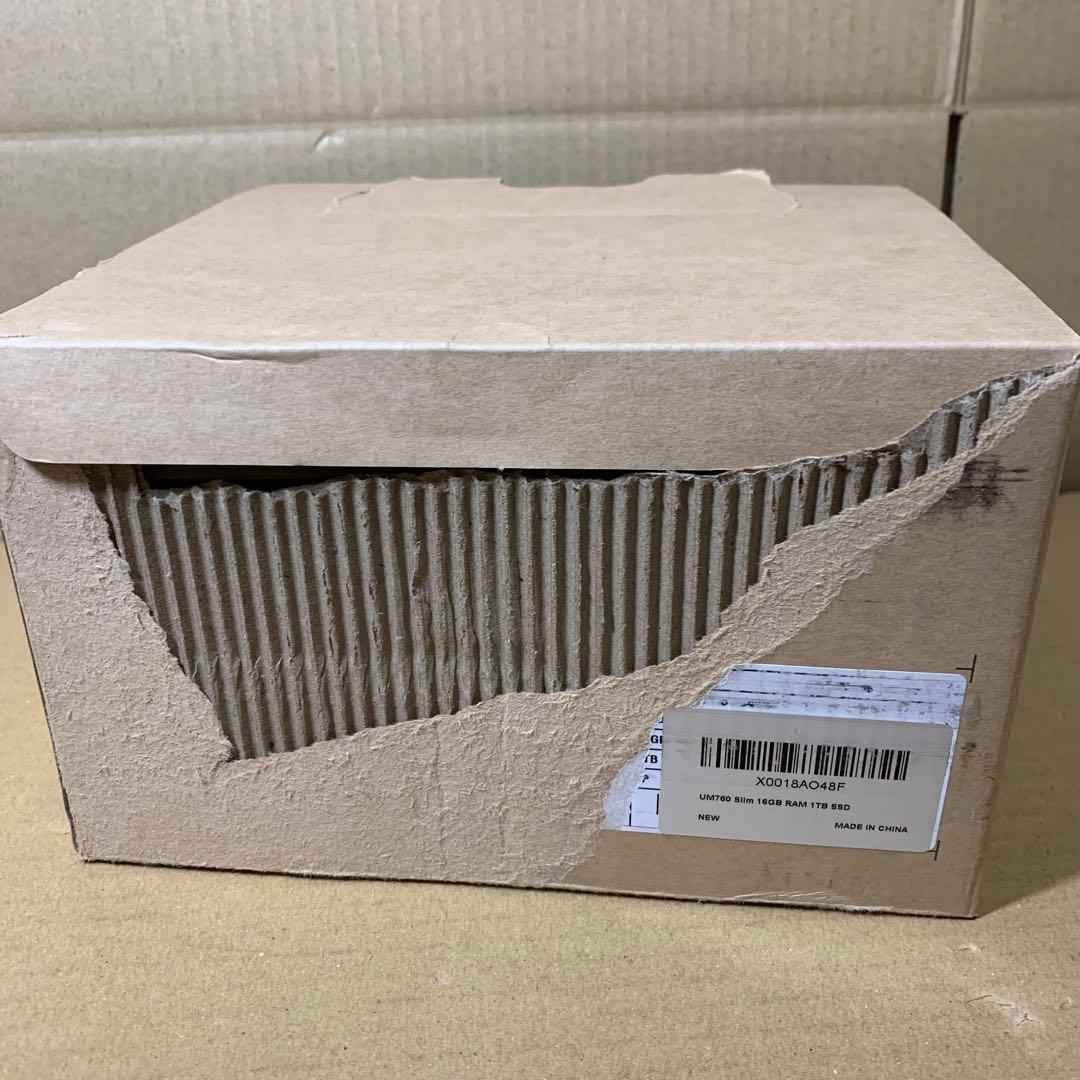 MINIS FORUM　UM760Slim　AMD Ryzen 5　ミニPC