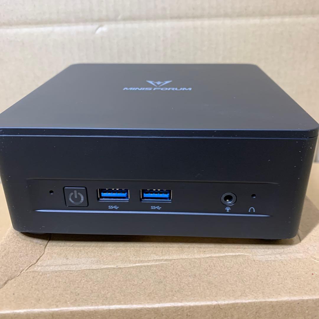 MINIS FORUM　UM760Slim　AMD Ryzen 5　ミニPC