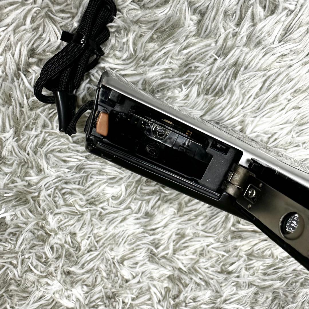 【美品】Canon IXY 920 IS シルバー　デジカメ 充電器