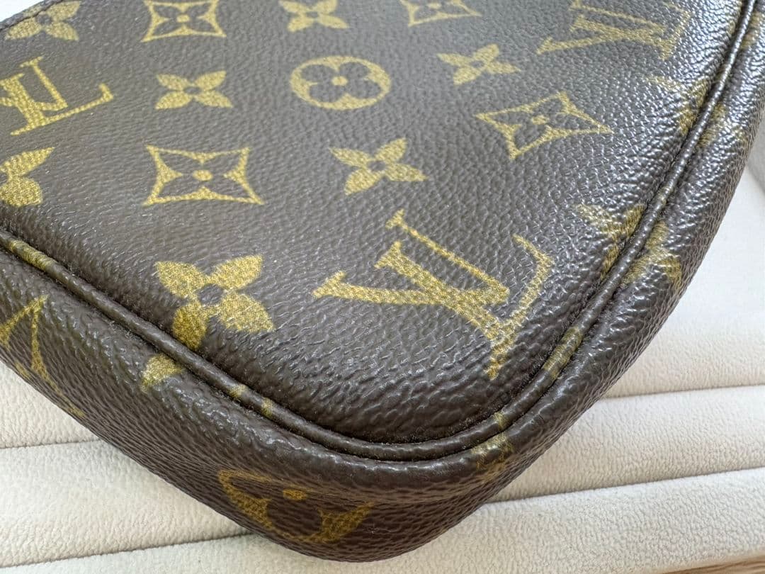 LOUIS VUITTON モノグラム アクセソワール