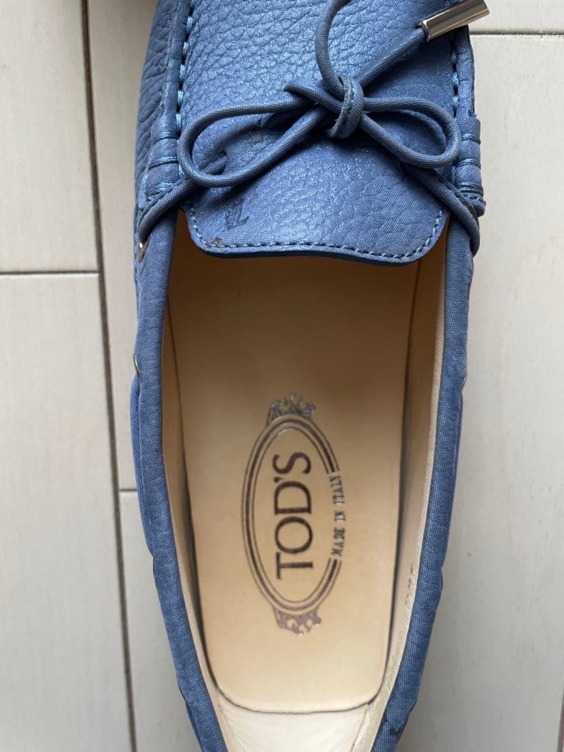 たぶちゃん　TOD'S ブルーレザー ローファー