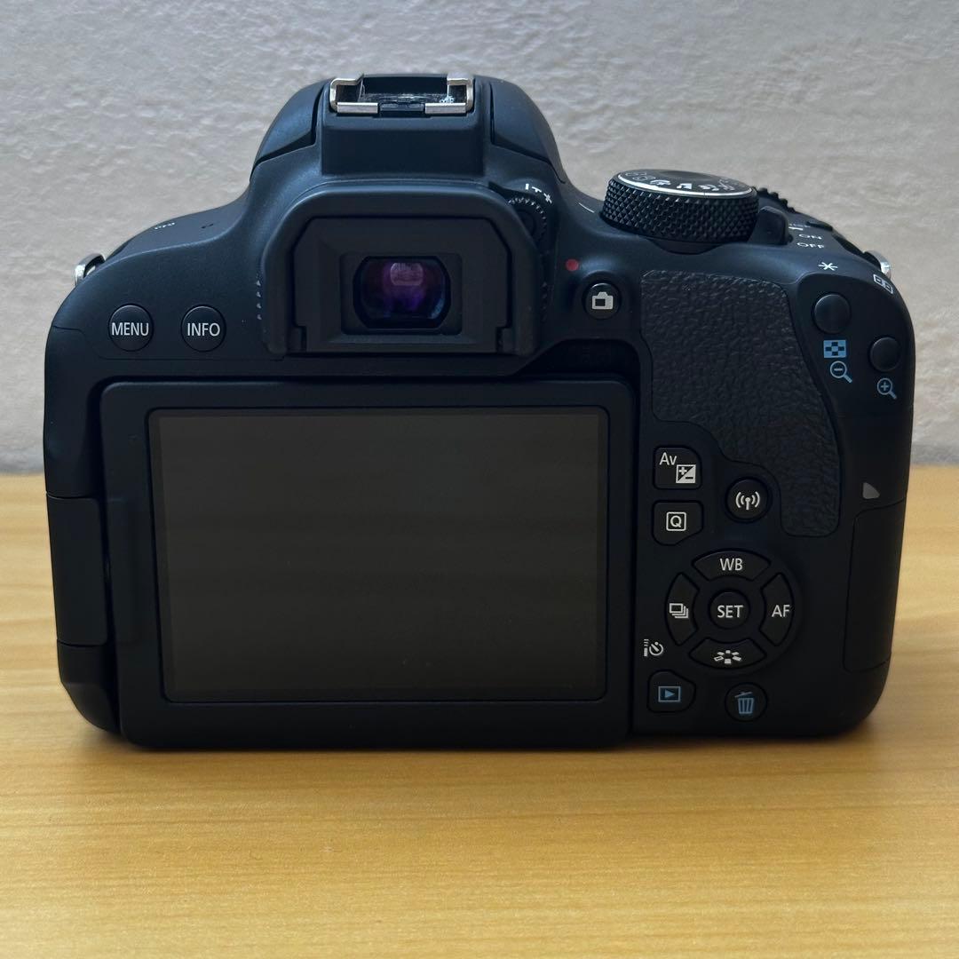 Canon EOS Kiss X9i ダブルズームキット+ 単焦点レンズ