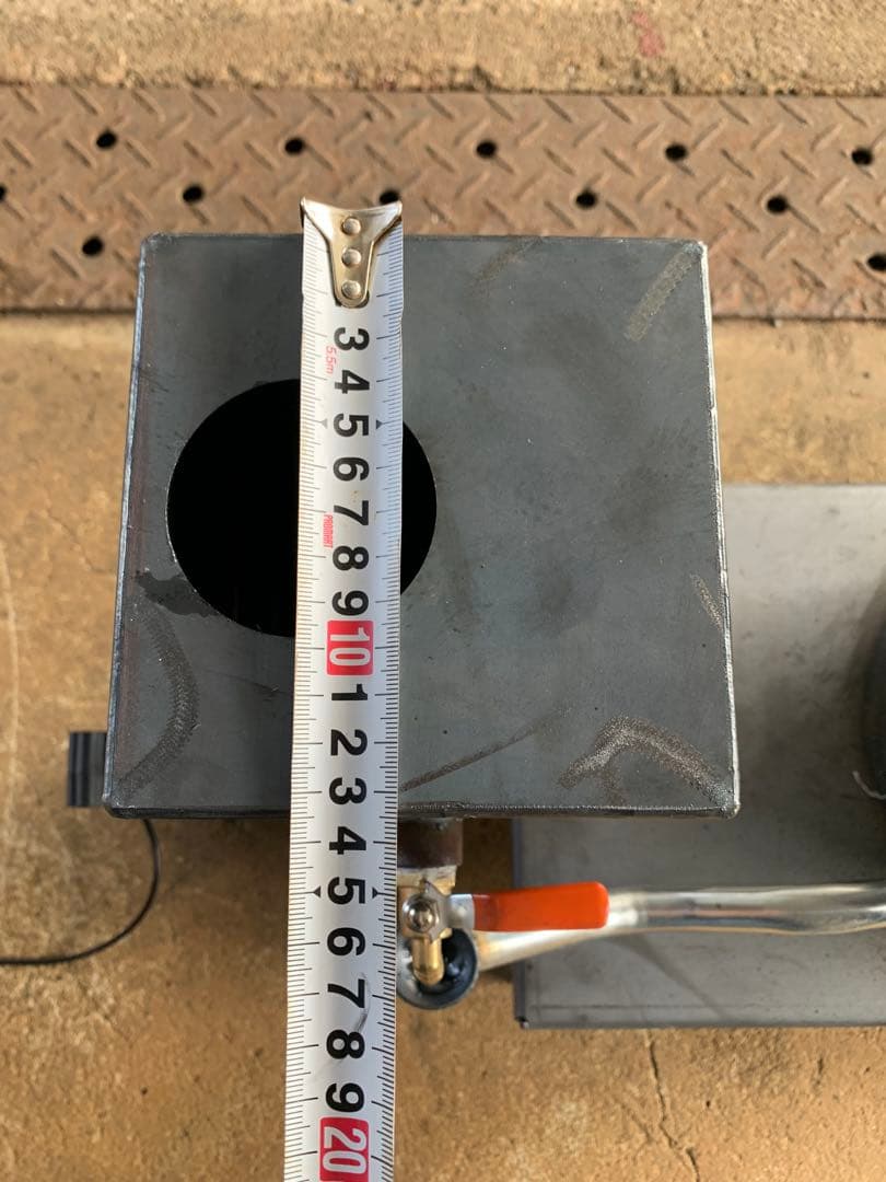 廃油ストーブ 煙突アダプタ付き　耐熱塗装　80mm、100mm煙突使えます。