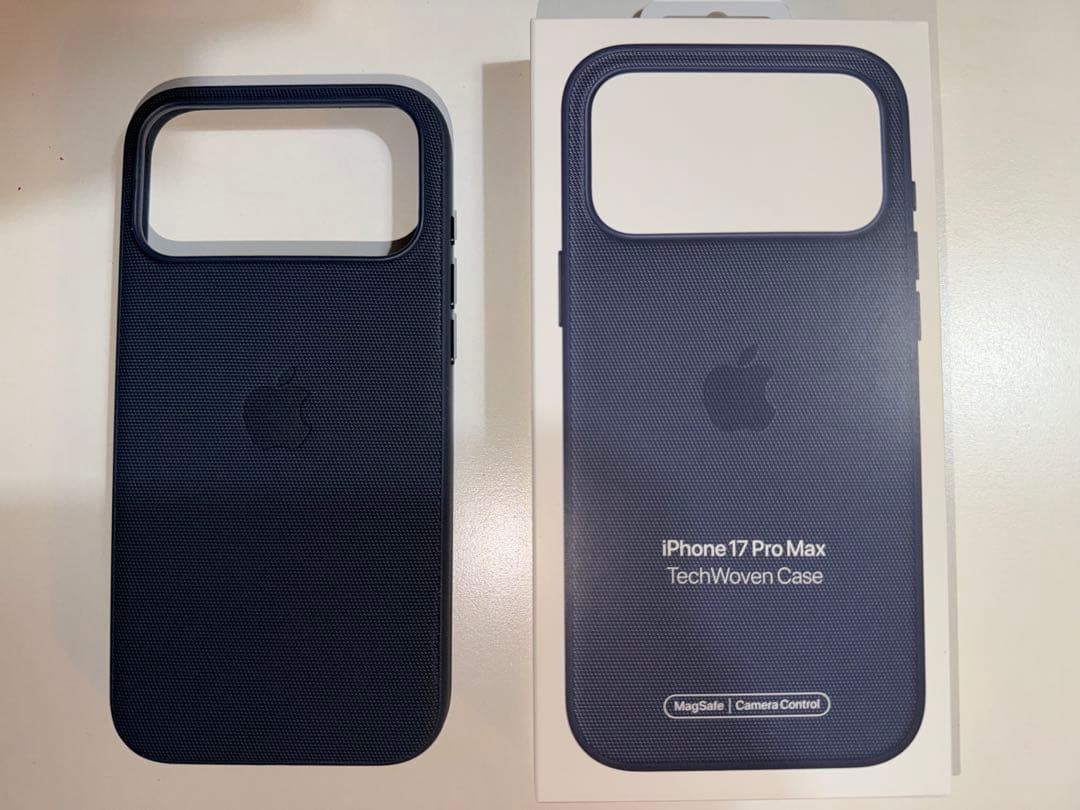 【未使用に近い】iPhone 17 Pro Maxテックウーブンケース -ブルー