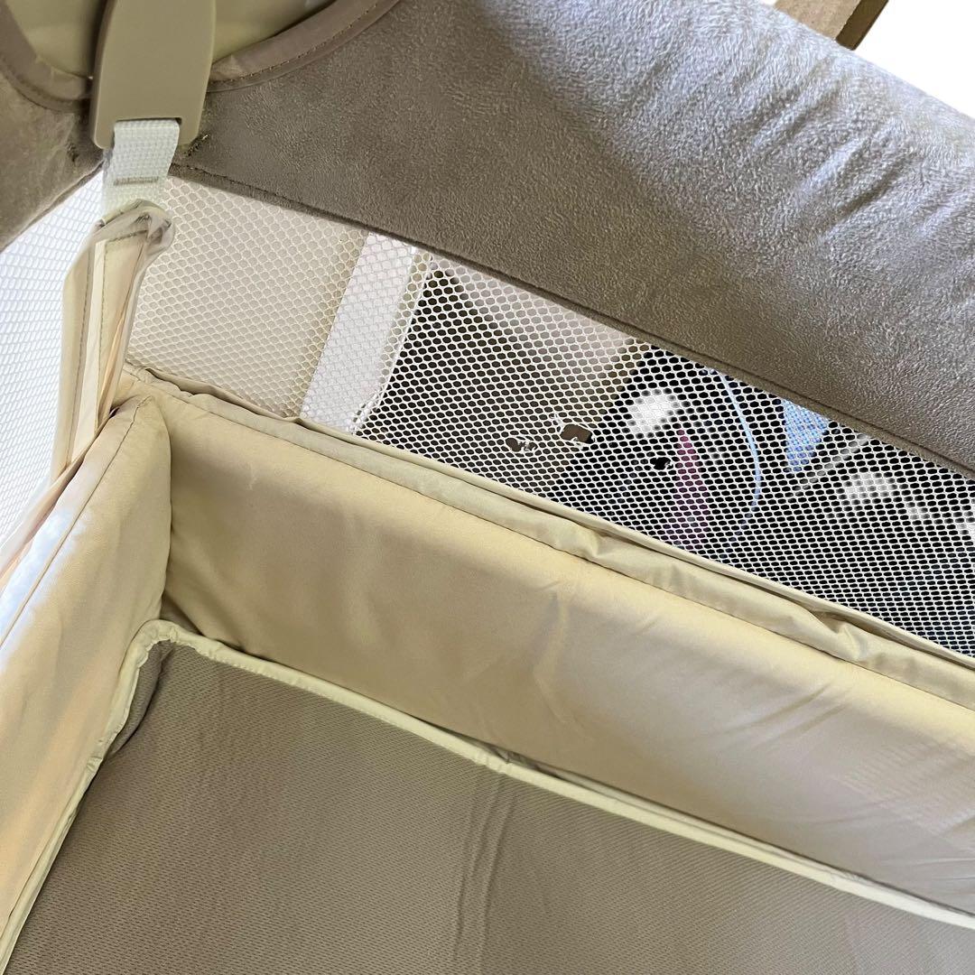 【美品】アップリカ ココネルエアープラス シュークリームGR ベビーベッド