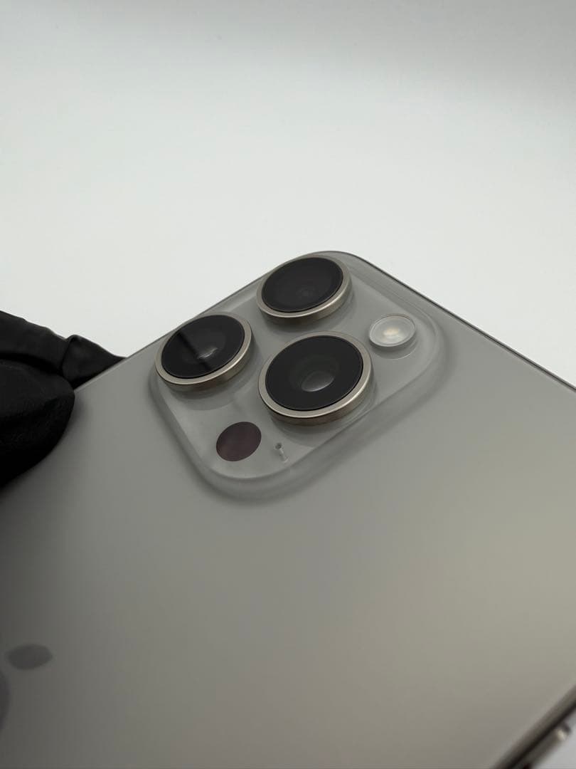 【美品】iPhone 15 Pro Max 256GB 国内版SIMフリー