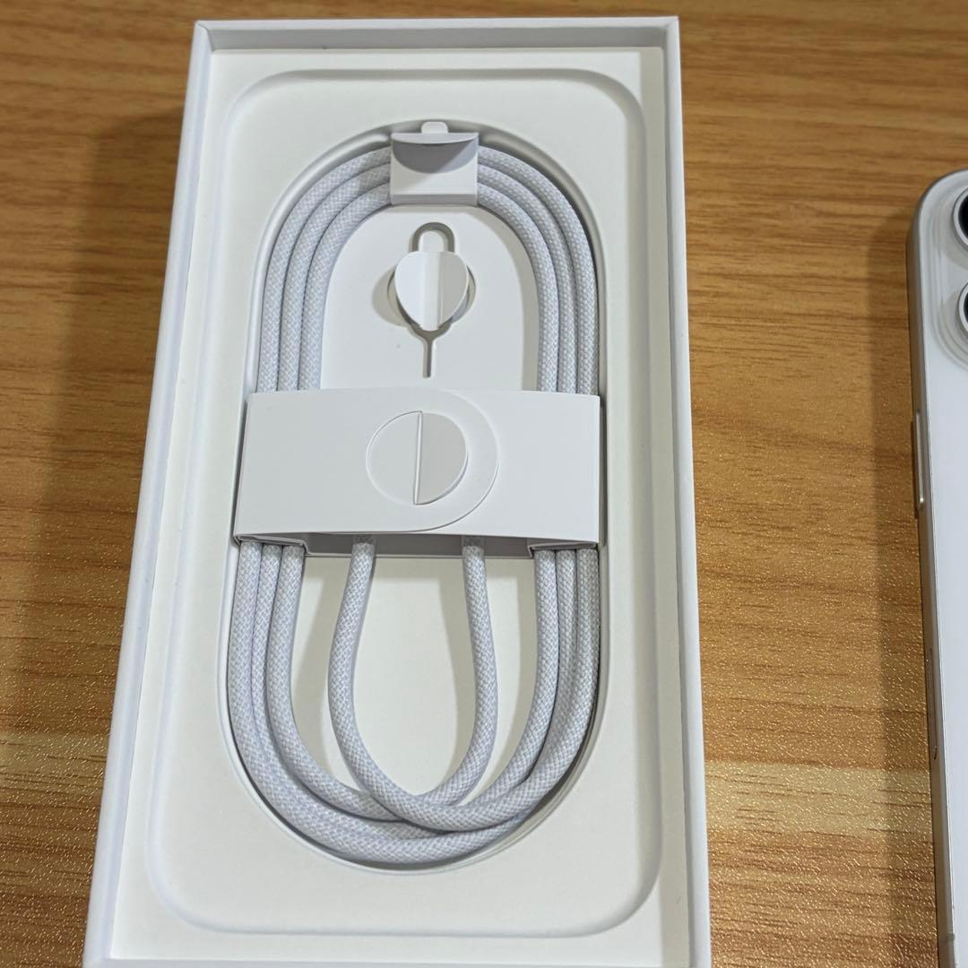 Apple iPhone16 本体　128GB ホワイト