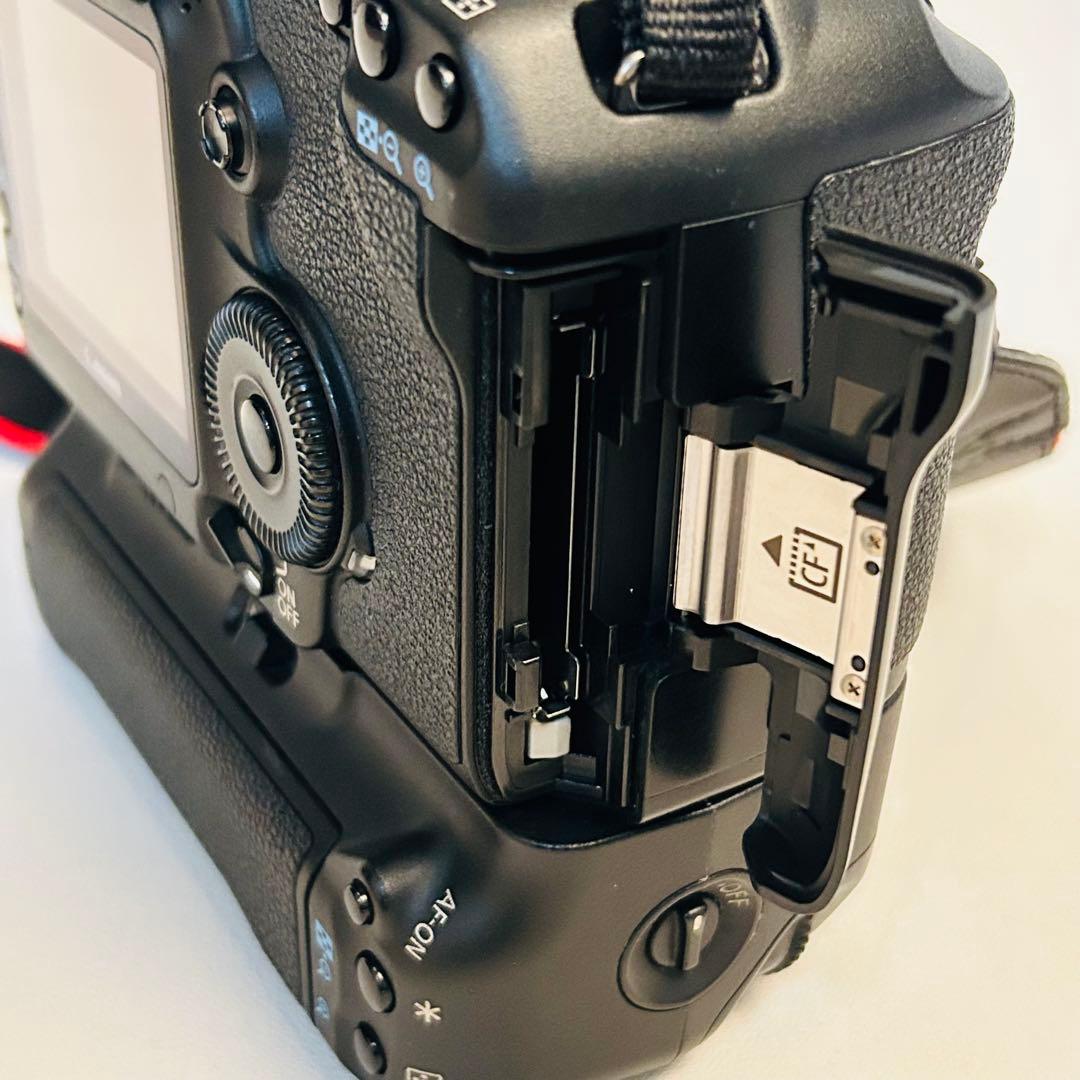 美品　Canon EOS 5D Mark II 本体 バッテリーグリップ付き