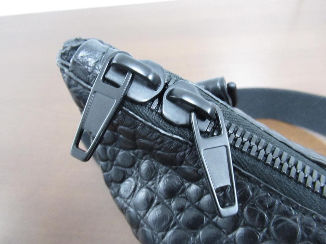 未使用 BALENCIAGA バレンシアガ ショルダーバッグ クロコ型押しレザー