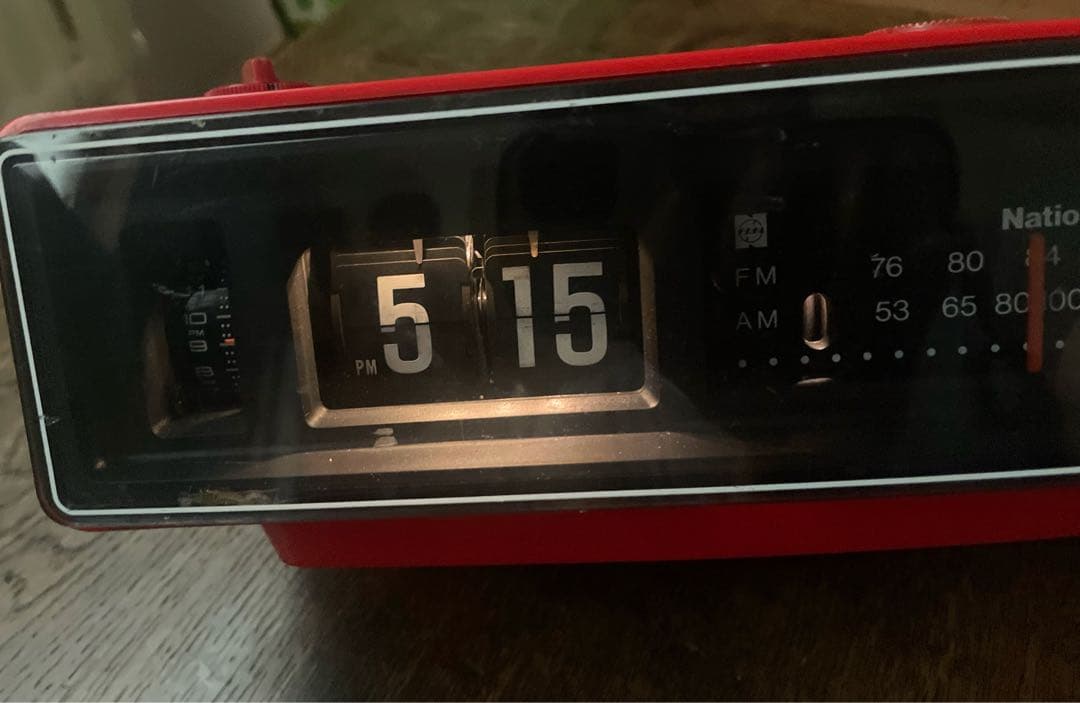 動作確認済　ナショナル　パタパタ時計　赤　レトロ ラジオチューナー　置き時計