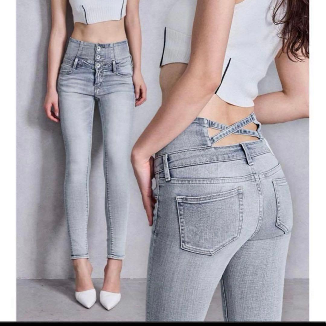 未使用　大人気GYDA H/W ハウエストクロススキニー　バッククロスs ボタン