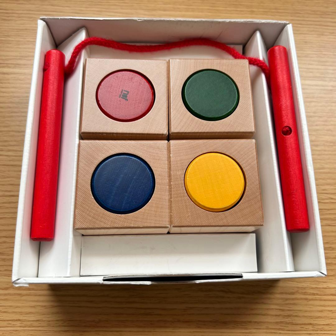 Naef ネフ社 シグナ Signa ひも通し　積み木