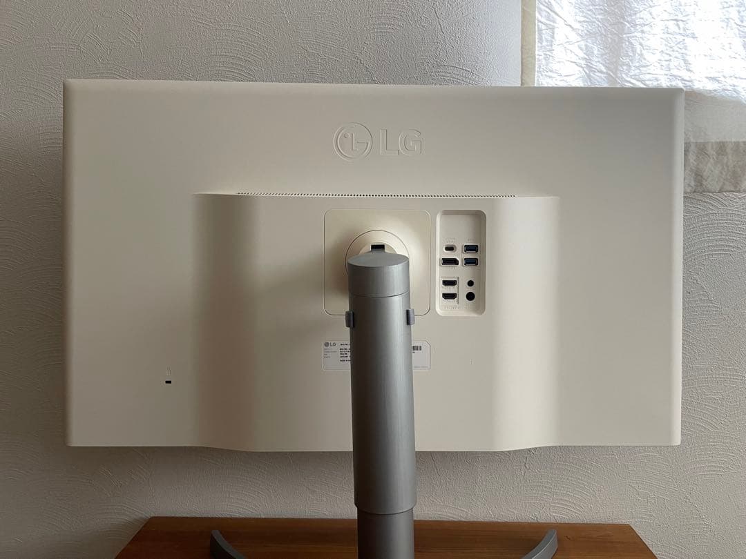 LG PCモニター ディスプレイ 32UL750-W 31.5インチ 4K対応