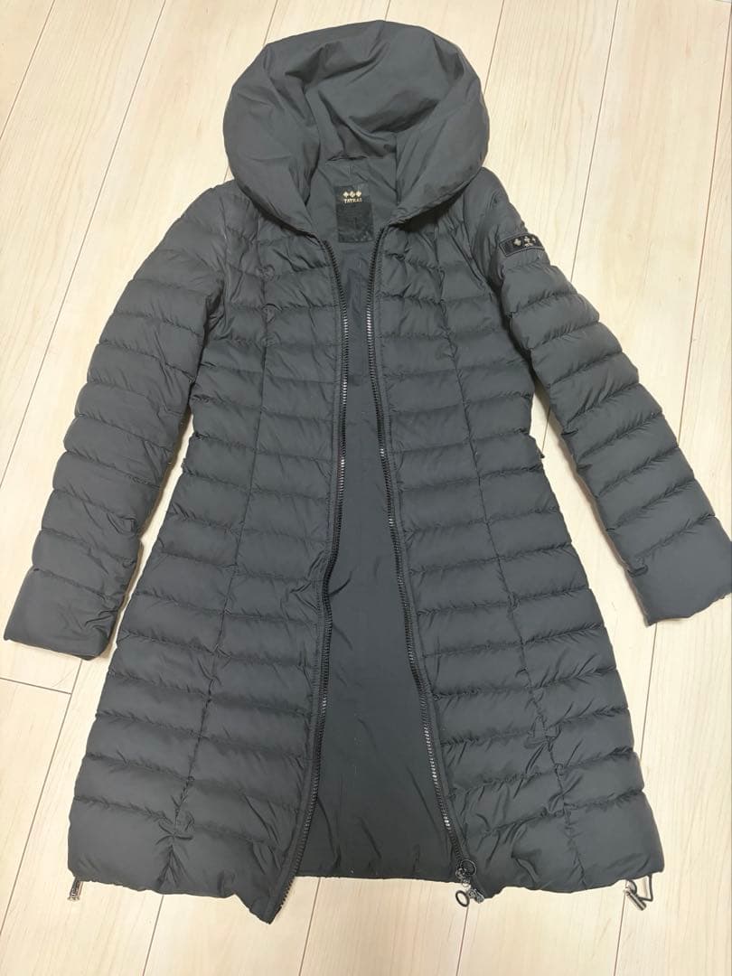 タトラス　ダウンコート