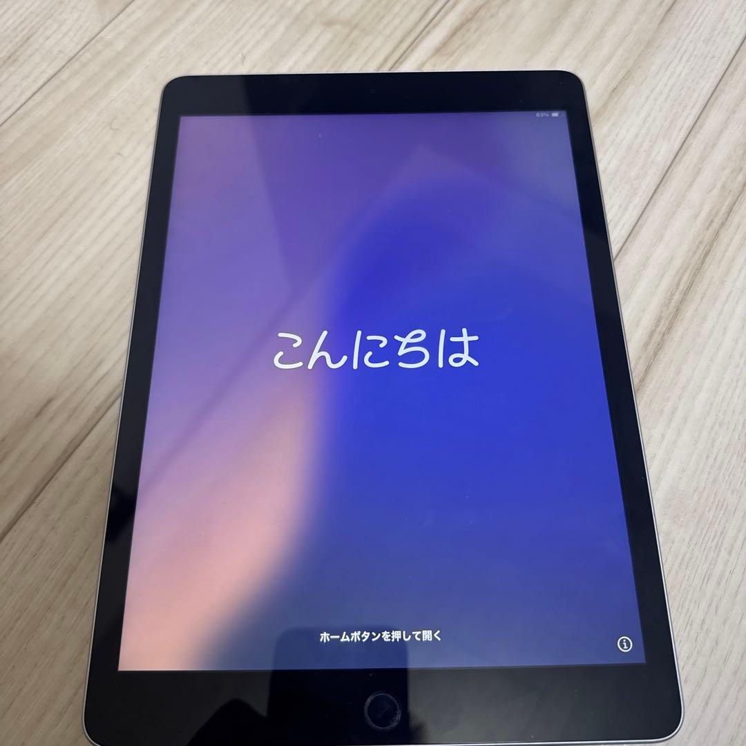 Apple iPad シルバー 本体（9世代）