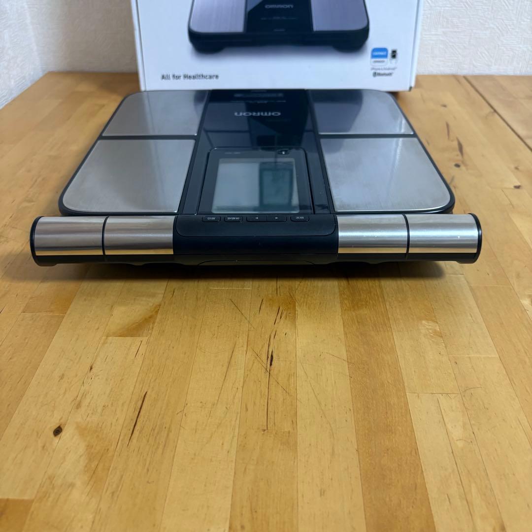 オムロン 体重体組成計 HBF-702T Karada Scan 3-2