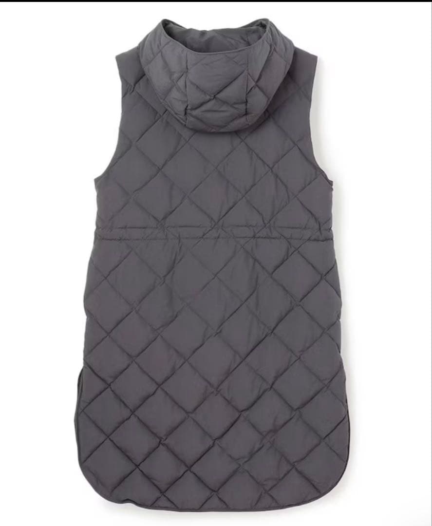 TAION アンフィーロフード付き　ホワイト　キルト　ベストコート　ダブルジップ