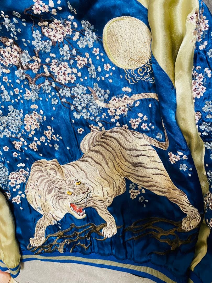 SATORI日本　スカジャン　限定版　サテン　2面使う 桜虎アウル