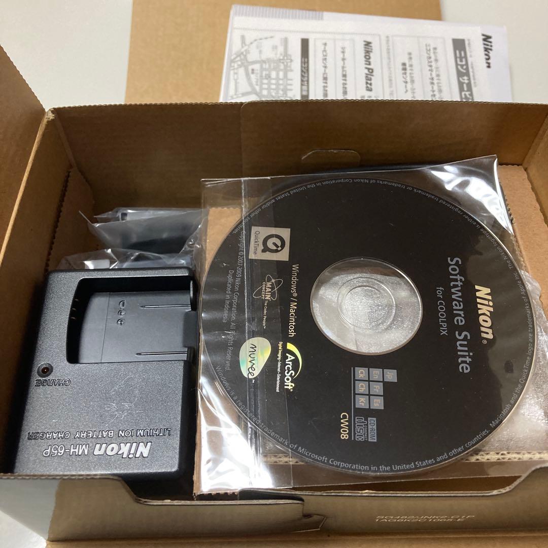 Nikon デジカメ　S1000pj