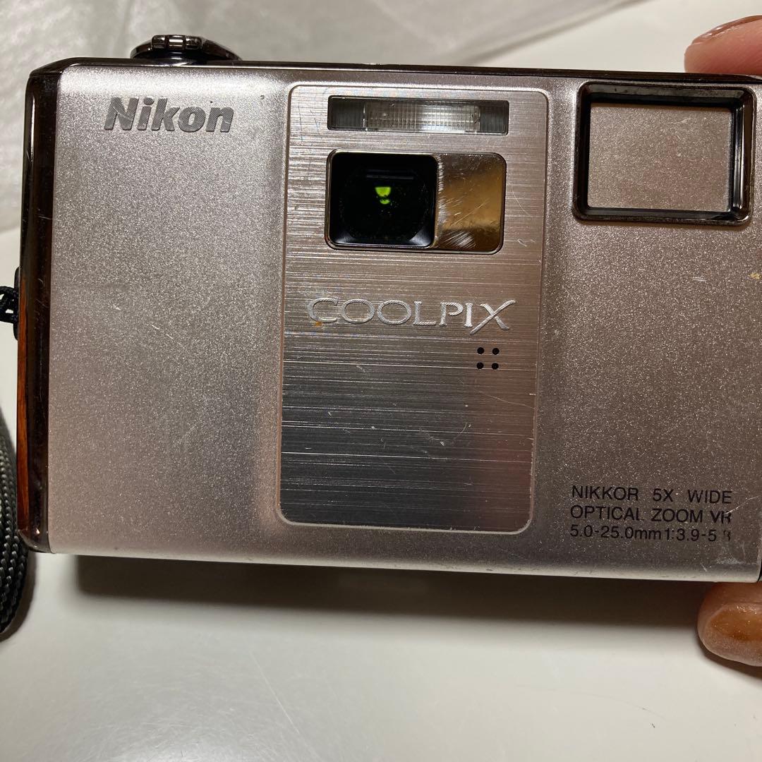 Nikon デジカメ　S1000pj