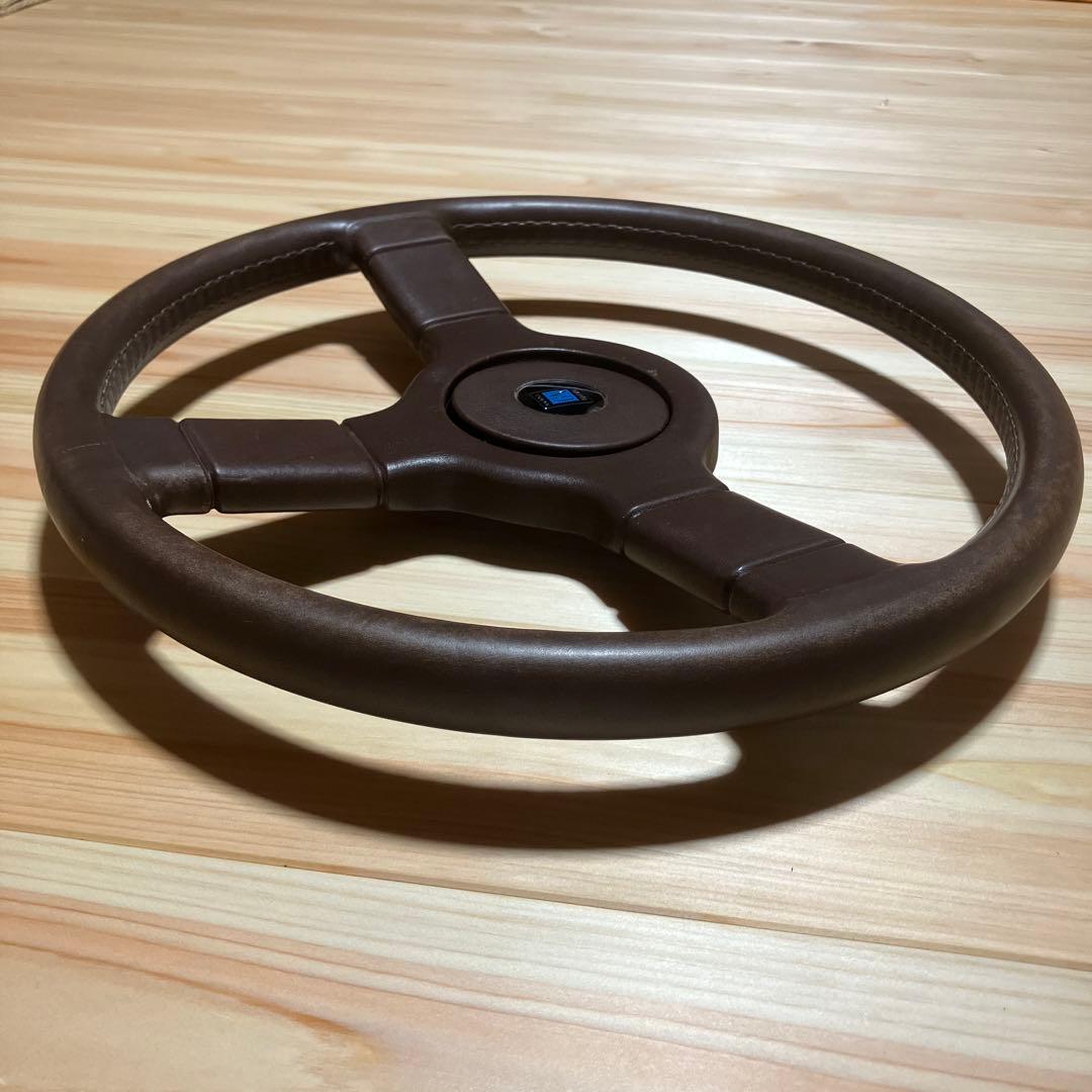 ナルディ ジウジアーロライン　ブラウンレザーステアリング　φ390 レア！