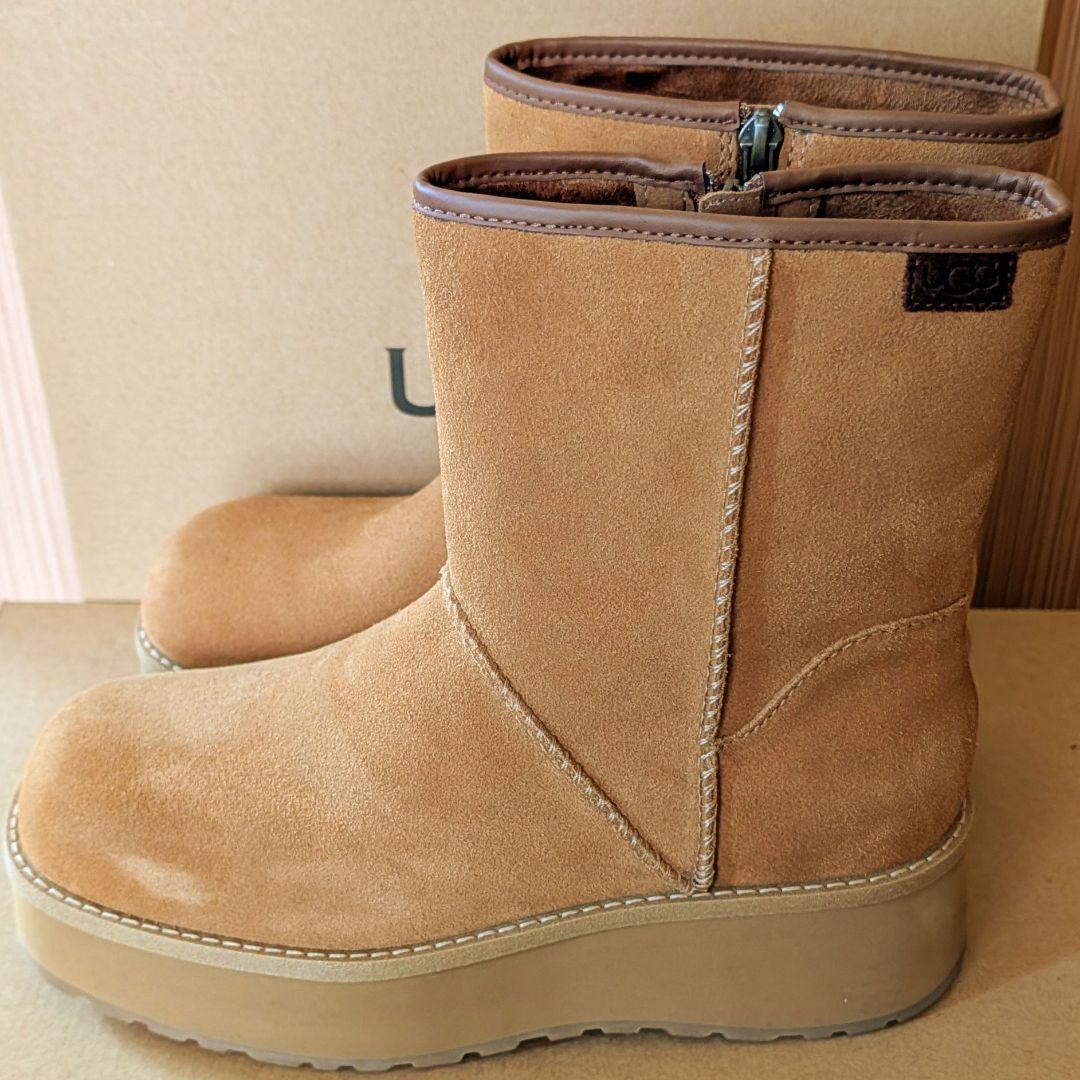 UGG厚底ショートブーツ