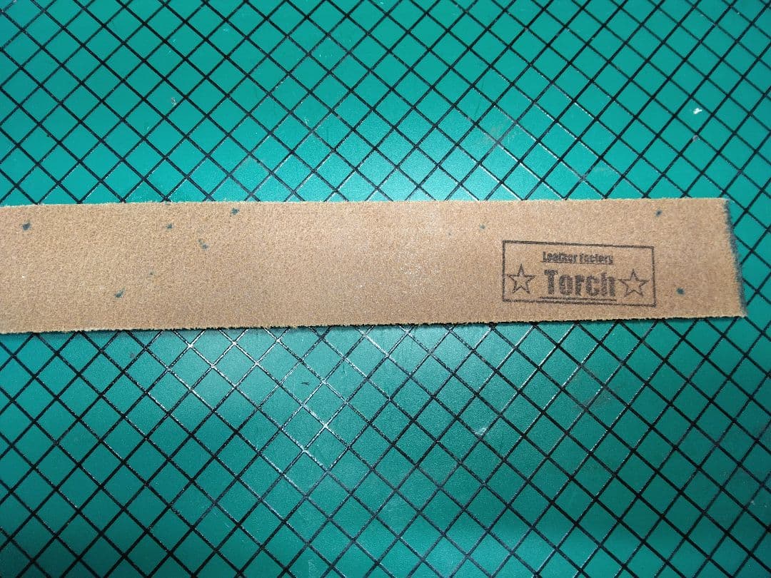 昭南ベンズレザースタッズベルトニッケル&ブラス　アクアブルー